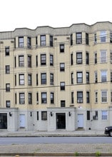 282-290 Riverdale Ave in Yonkers, NY - Building Photo - Building Photo