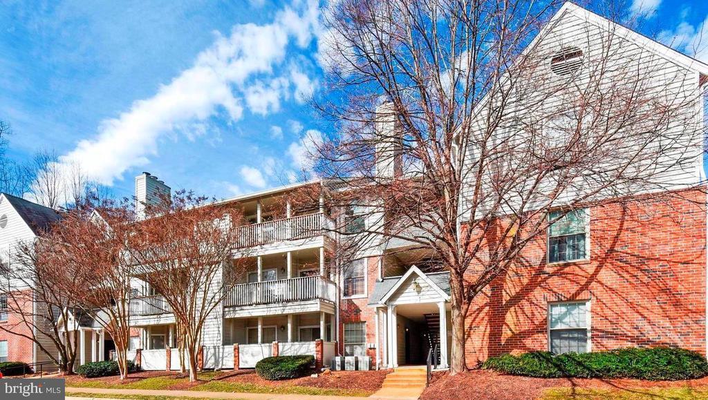 3916 Penderview Dr in Fairfax, VA - Building Photo