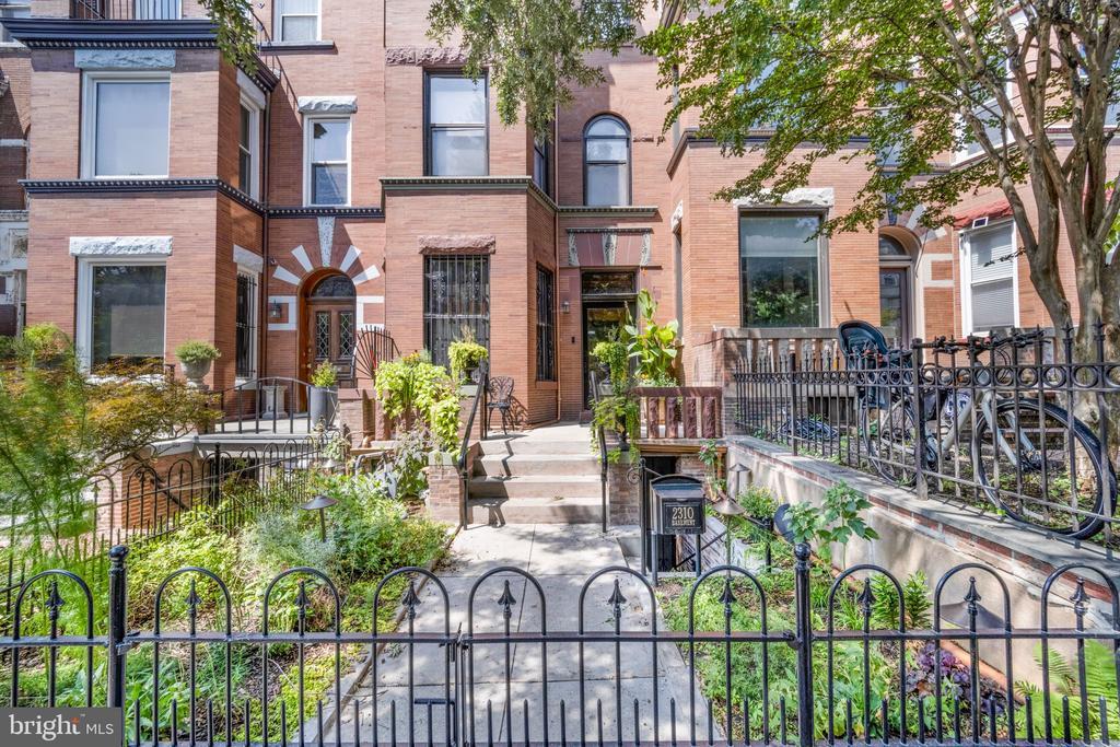 2310 1st St NW in Washington, DC - Building Photo