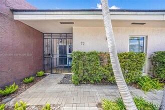 72 SW 113th Ave in Miami, FL - Building Photo - Building Photo