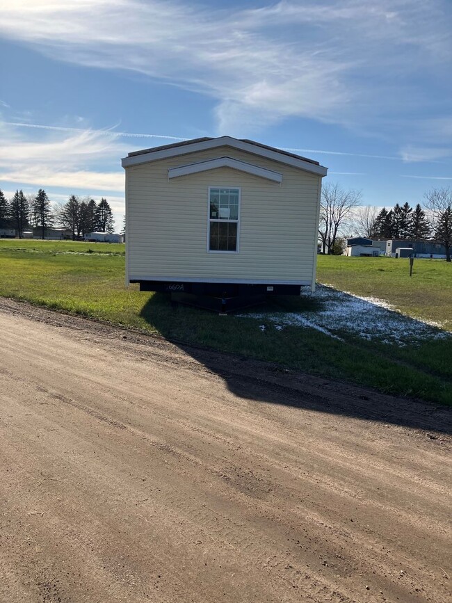 1601 10th Ave in Antigo, WI - Building Photo - Building Photo