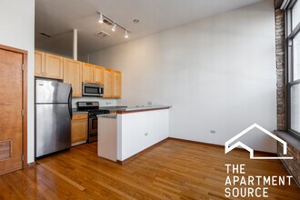 2934 N Milwaukee Ave in Chicago, IL - Building Photo - Building Photo