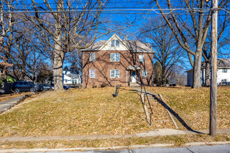 Waveland Place in Des Moines, IA - Building Photo - Building Photo