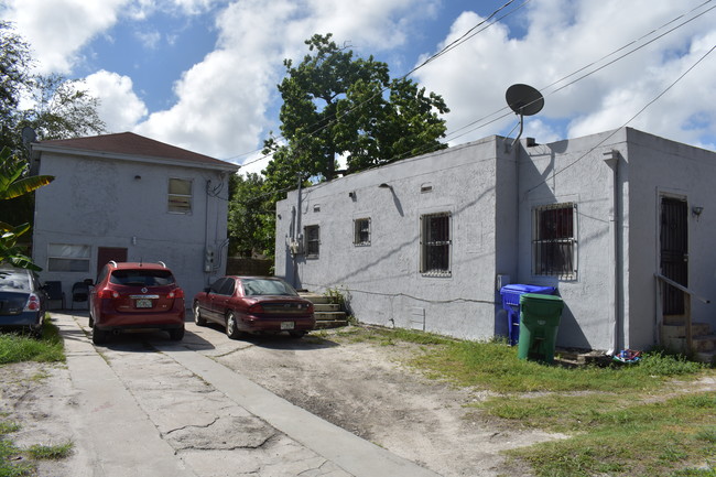 190 NW 68th Ter in Miami, FL - Building Photo - Other