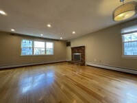 44 Marlboro St, Unit 44 in Belmont, MA - Foto de edificio - Building Photo