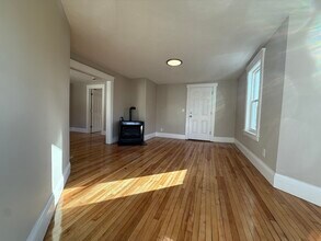 11 Eureka St in Worcester, MA - Building Photo - Building Photo