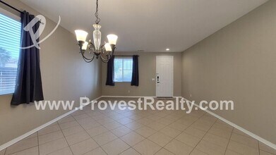 13287 Hollister St in Hesperia, CA - Building Photo - Building Photo