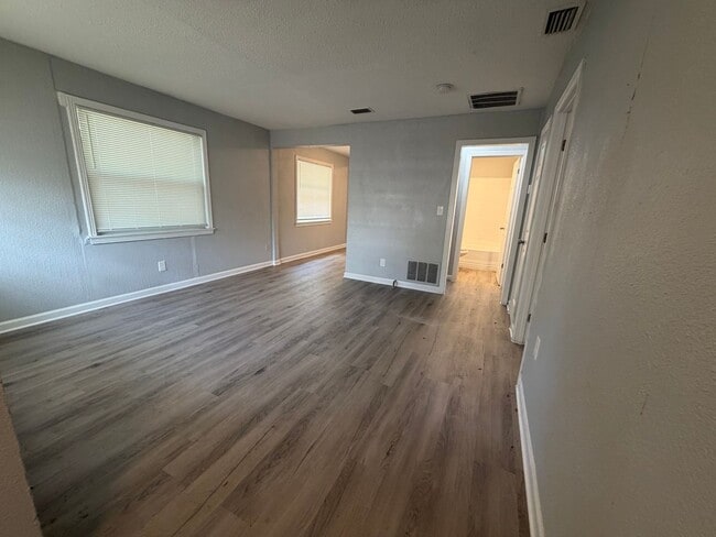 2410 18th Ave S in St. Petersburg, FL - Building Photo - Building Photo