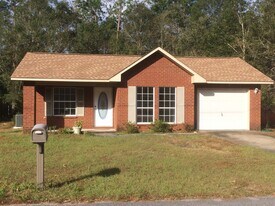 7219 Pro Ln in Milton, FL - Building Photo