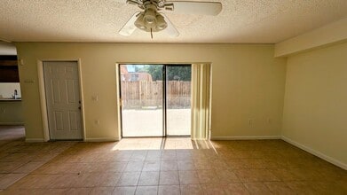 555 Green Springs Pl in West Palm Beach, FL - Building Photo - Building Photo