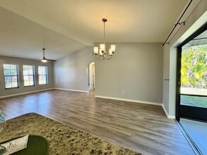 3725 SW 6th Ave in Cape Coral, FL - Building Photo - Building Photo