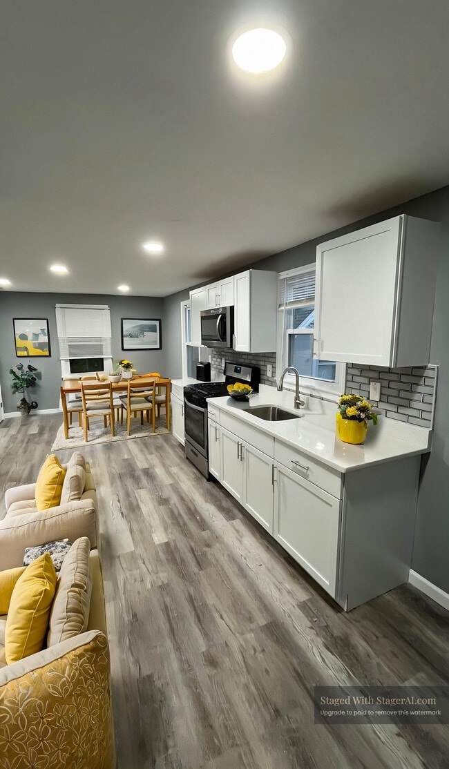 89 3rd St, Unit Apt 2 in Lowell, MA - Building Photo - Building Photo