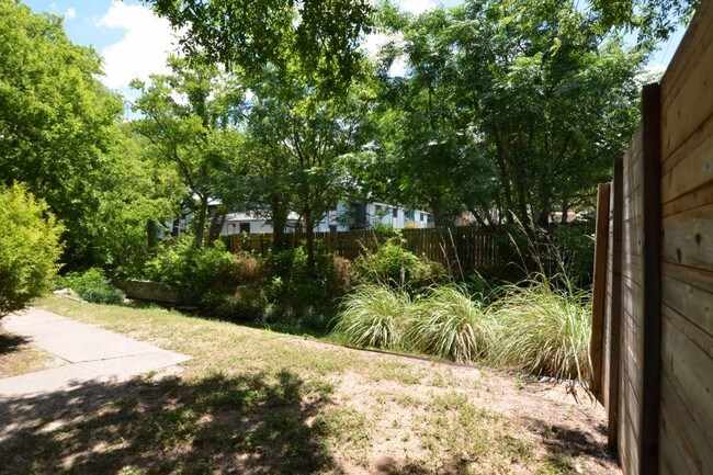 3511 Alpine Cir-Unit -3 in Austin, TX - Building Photo - Building Photo