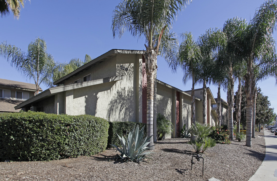 Autumnwood Villas in Escondido, CA - Building Photo