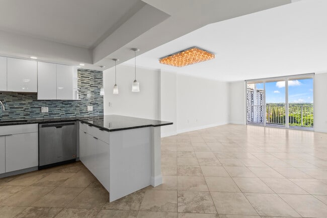 2801 NE 183rd St in Aventura, FL - Building Photo - Building Photo