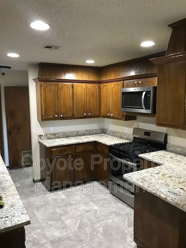 36335 Pine Hill Rd in Bristow, OK - Building Photo - Building Photo