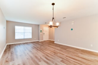 1382 Karok St in Orlando, FL - Foto de edificio - Building Photo