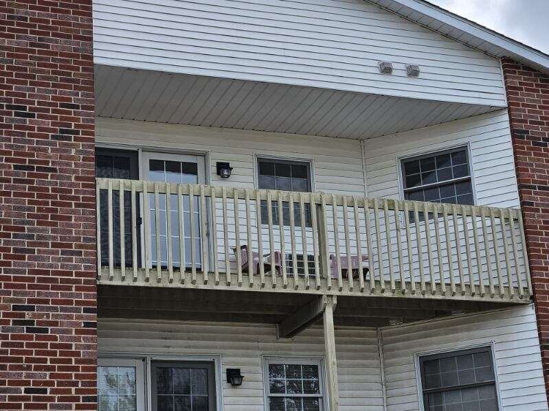 551 Leah Ln in Woodstock, IL - Building Photo