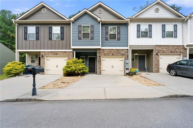 property at 902 Creel Ln