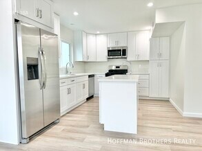 1449 Livonia Ave in Los Angeles, CA - Building Photo - Building Photo