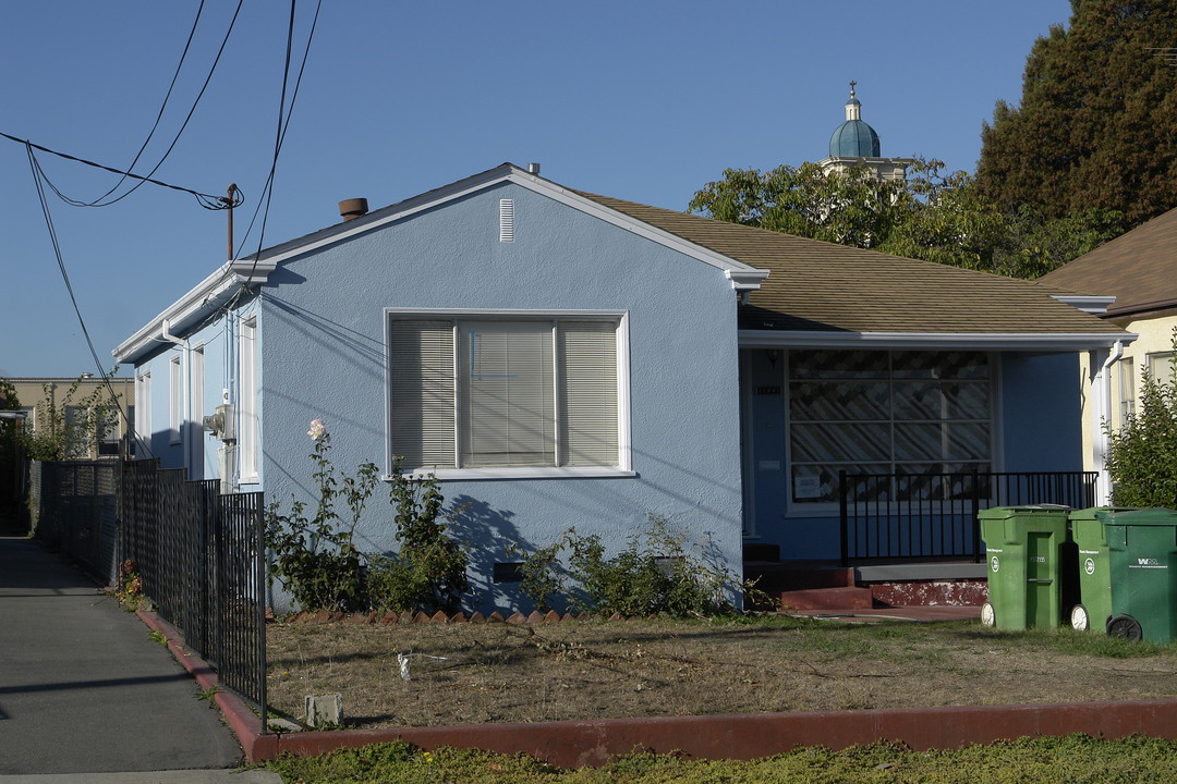 22839-22841 High St in Hayward, CA - Building Photo