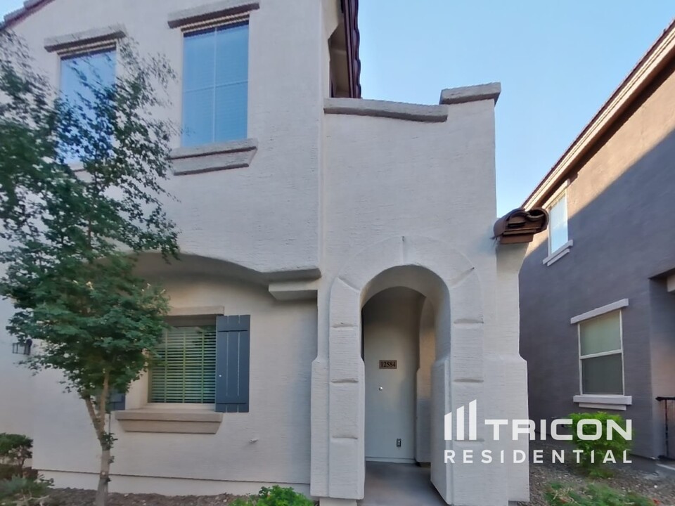 12584 W Via Dona Rd in Peoria, AZ - Building Photo