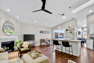 8828 E Riviera Dr in Scottsdale, AZ - Building Photo - Building Photo
