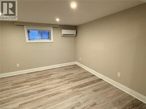 105 Alpine Ave in Hamilton, ON - Building Photo - Building Photo