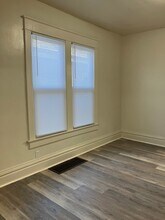 236 NE Rock Island Ave in Peoria, IL - Building Photo - Building Photo