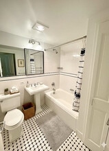 241 W 43th St in Broken Arrow, OK - Building Photo - Building Photo