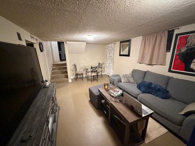 565 W Midway Blvd in Broomfield, CO - Building Photo - Building Photo