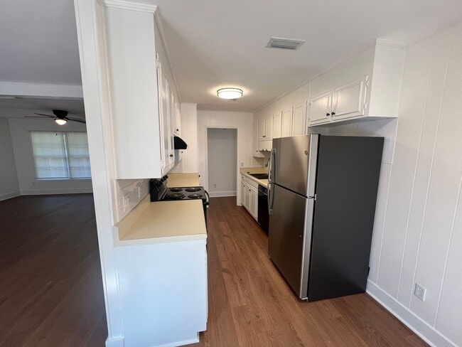 201 Biscayne Dr in Enterprise, AL - Building Photo - Building Photo