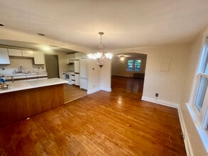 622 Milwaukee St in Delafield, WI - Building Photo - Building Photo