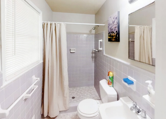 276 Bromack Dr SE in Atlanta, GA - Building Photo - Building Photo