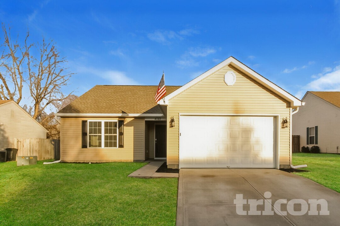 4083 Magnolia Dr in Franklin, IN - Foto de edificio