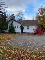 492 Dogwood Ln in Pequannock Township, NJ - Building Photo