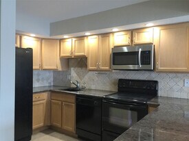 1100 Crystal Lake Dr in Pompano Beach, FL - Building Photo