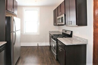 3827 N Drake Ave-Unit -3 in Chicago, IL - Building Photo - Building Photo