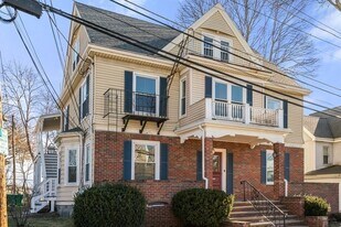 486 Washington St in Norwood, MA - Building Photo