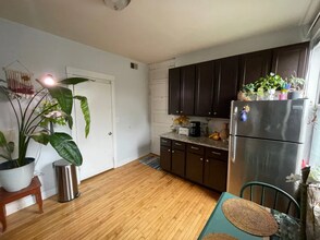 1328 N Campbell Ave, Unit 1R in Chicago, IL - Building Photo - Building Photo