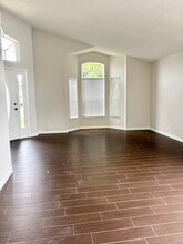 Ready to Move in!! Must See! Lake Mary Com in Lake Mary, FL - Building Photo - Building Photo
