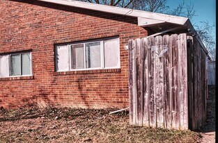 2735 Joyce Ave in Columbus, OH - Building Photo