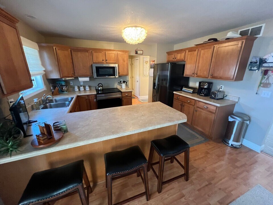 809 Poe Ave in Ames, IA - Building Photo