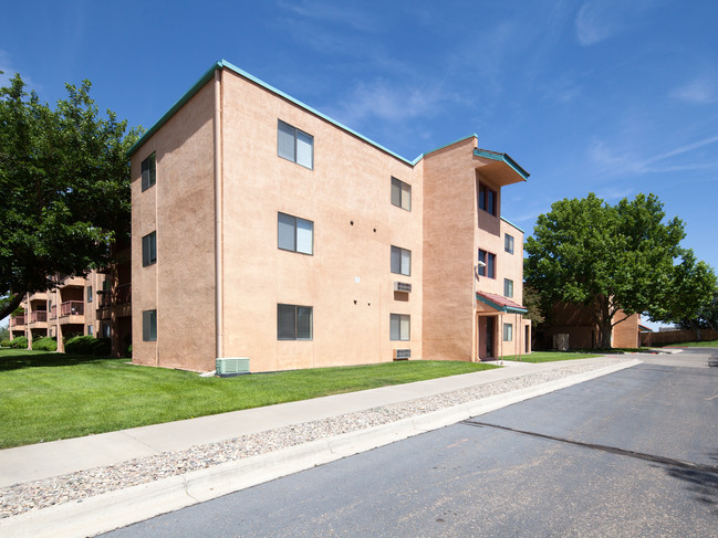 Sandia Vista Senior Living in Albuquerque, NM - Foto de edificio - Building Photo