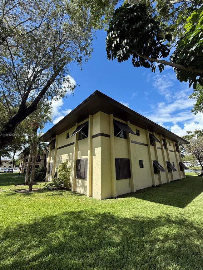 7925 SW 86th St in Miami, FL - Building Photo - Building Photo