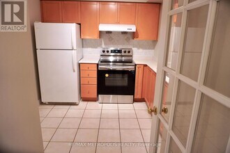 2627 McCowan Rd in Toronto, ON - Building Photo - Building Photo