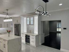 840 Threadneedle St in Houston, TX - Building Photo - Building Photo