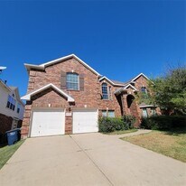5400 Meadow Valley Dr in Fort Worth, TX - Building Photo