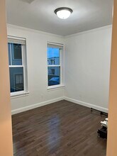 46 W Eagle St, Unit 2 in Boston, MA - Foto de edificio - Building Photo