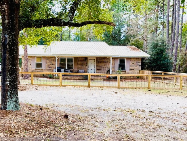 1934 Co Hwy 3280 in Freeport, FL - Building Photo - Building Photo